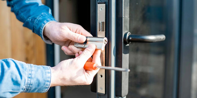 Emergency locksmith services Dubai
